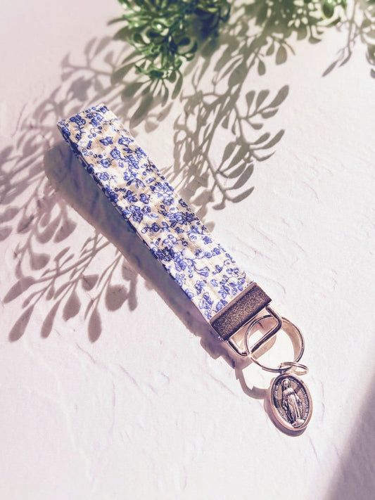 Tiny Floral Marian Key Fob Wristlet - Catholic Keychain Encounter At Jacob's Well