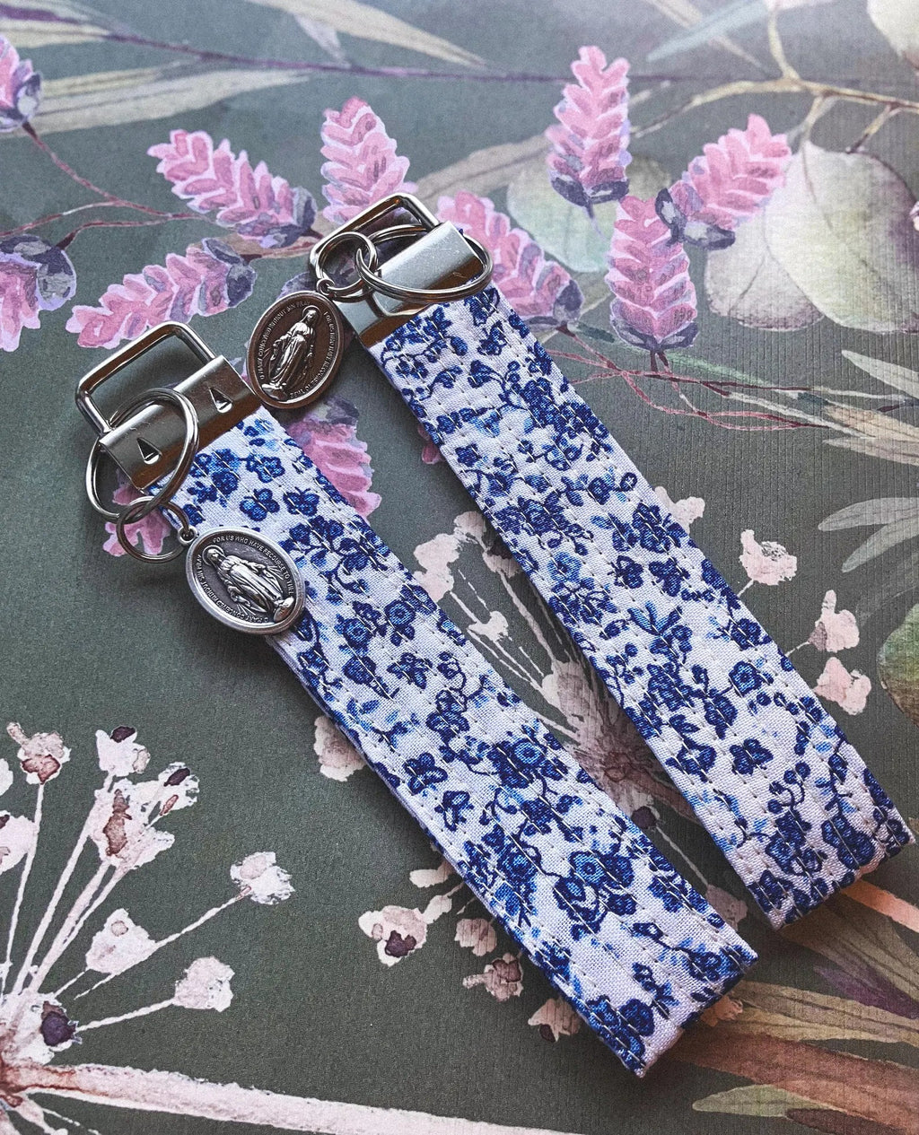 Tiny Floral Marian Key Fob Wristlet - Catholic Keychain Encounter At Jacob's Well