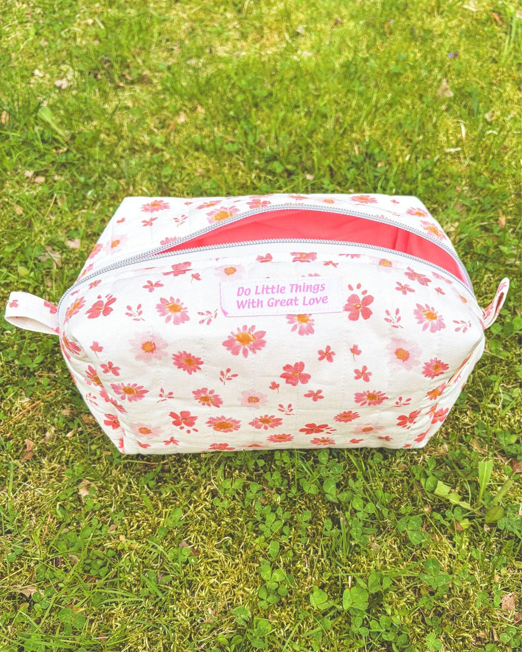 Little Things with Great Love - Large Quilted Essentials Bag – Pink Boxy Pouch, Handmade Travel Craft Bag Encounter At Jacob's Well