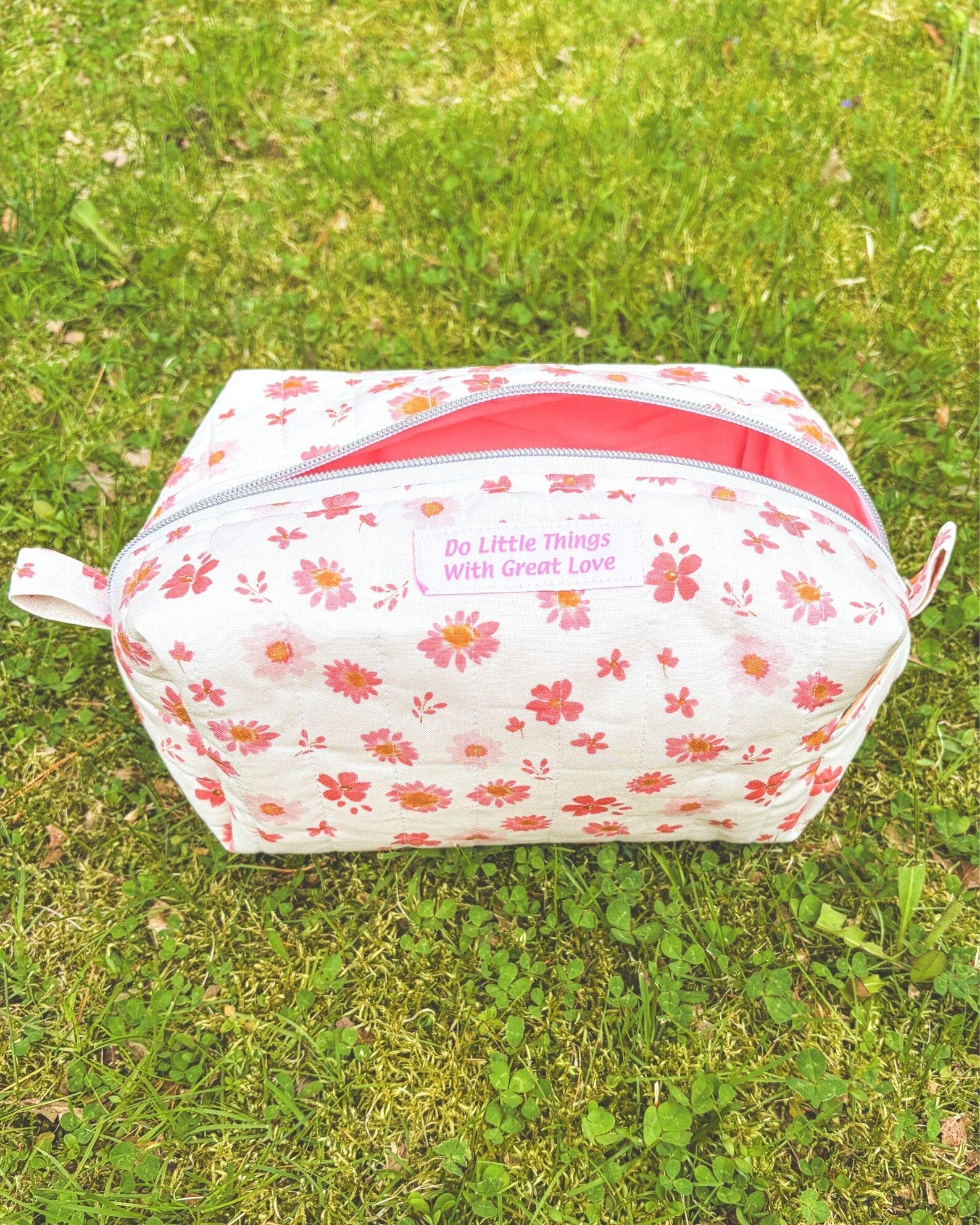 Little Things with Great Love - Large Quilted Essentials Bag – Pink Boxy Pouch, Handmade Travel Craft Bag Encounter At Jacob's Well
